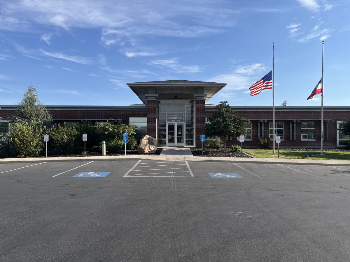 Clinton City to consider repealing term limits adopted last year